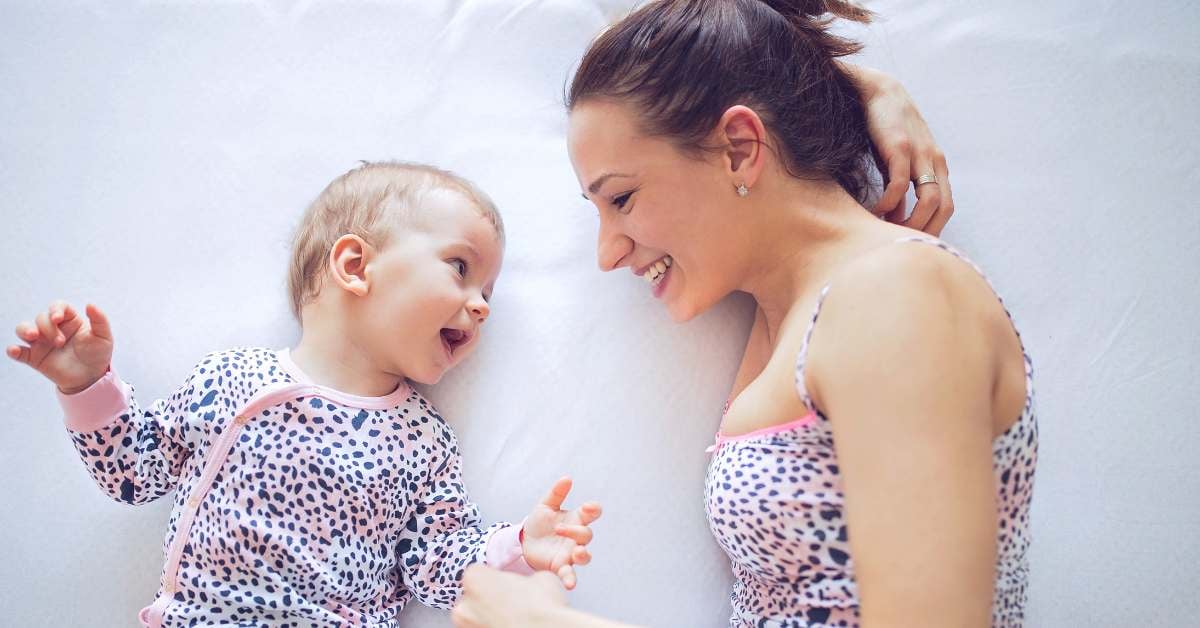 12 aylık bebek neler yapabilir