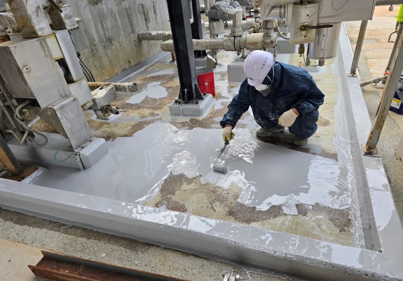 동서석유화학 내산도장 작업 · 내산 도장 작업 (2회)