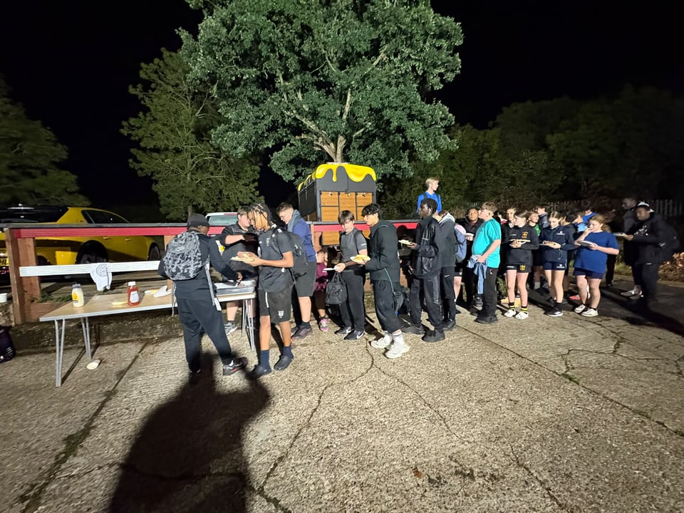 Big ques for the BBQ at the Back To School MRRF Tournament