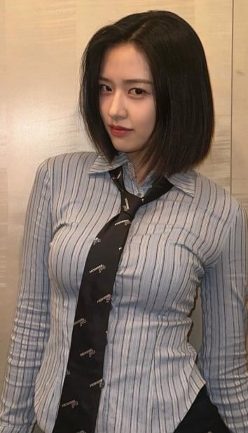 안유진