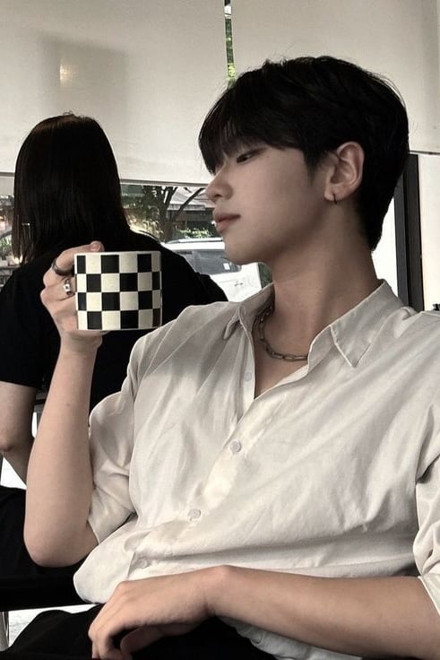 현 빈