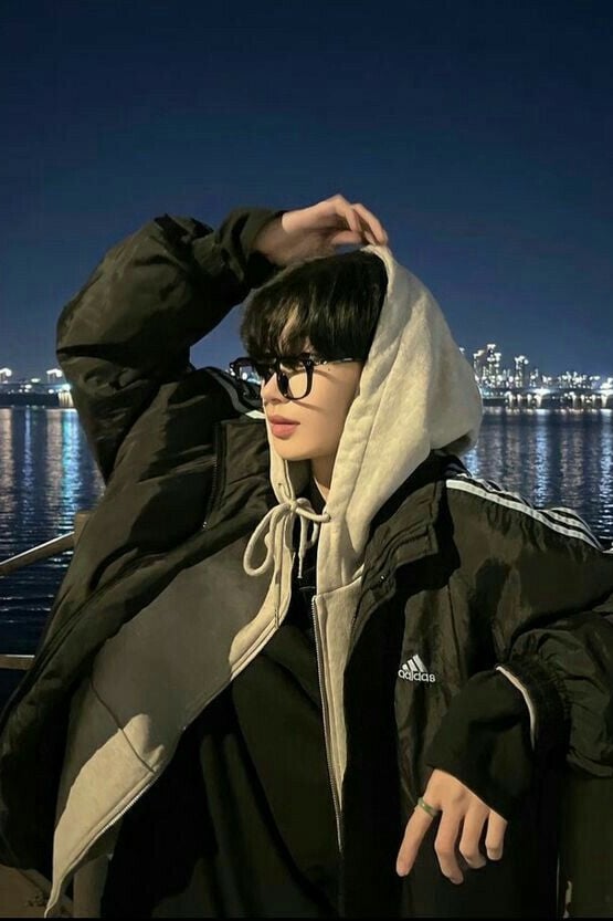 이현우