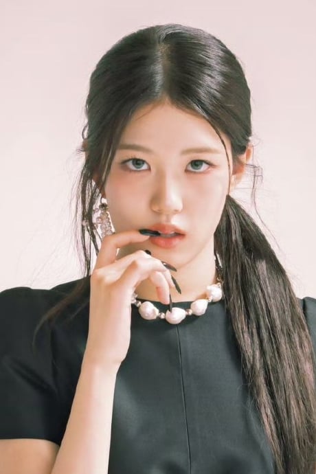 윤지윤