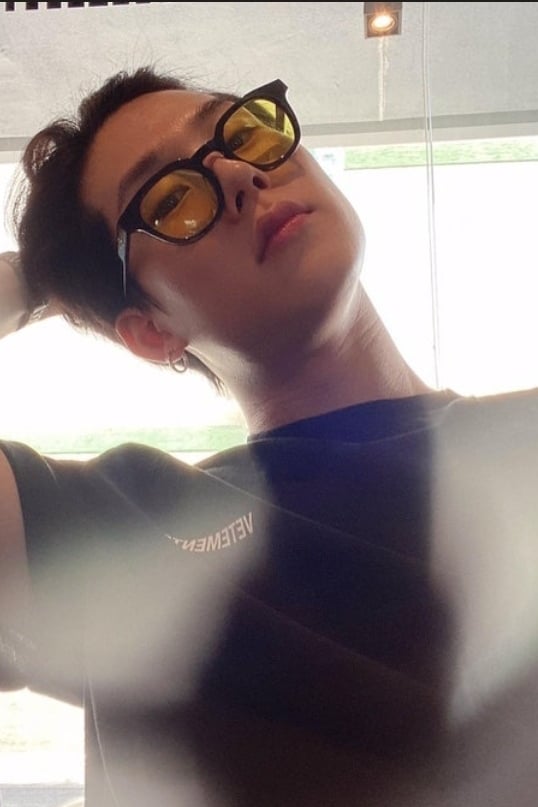 주헌