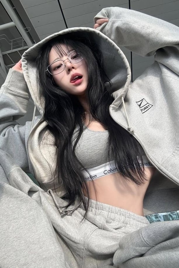 김수아