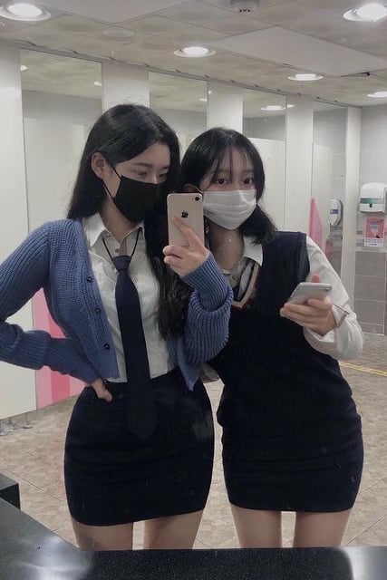 윤정,지현