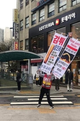 젖꼭지 뜯긴 찐 INTP 미치광이 마돌이