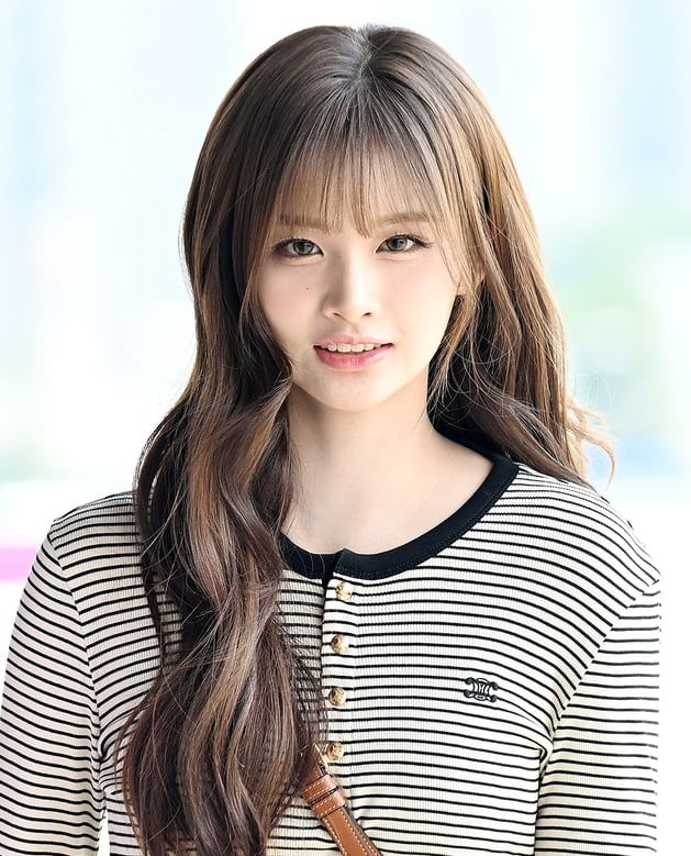 설윤