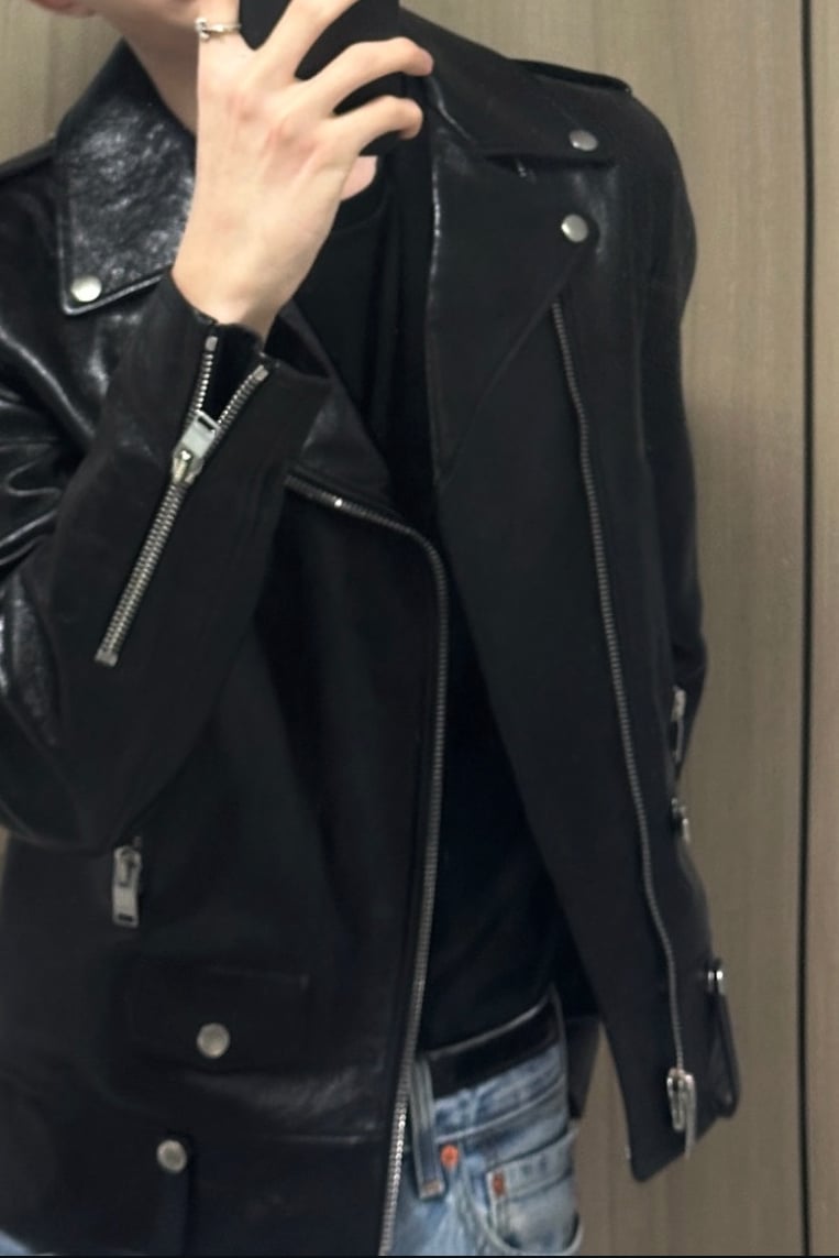 이현우