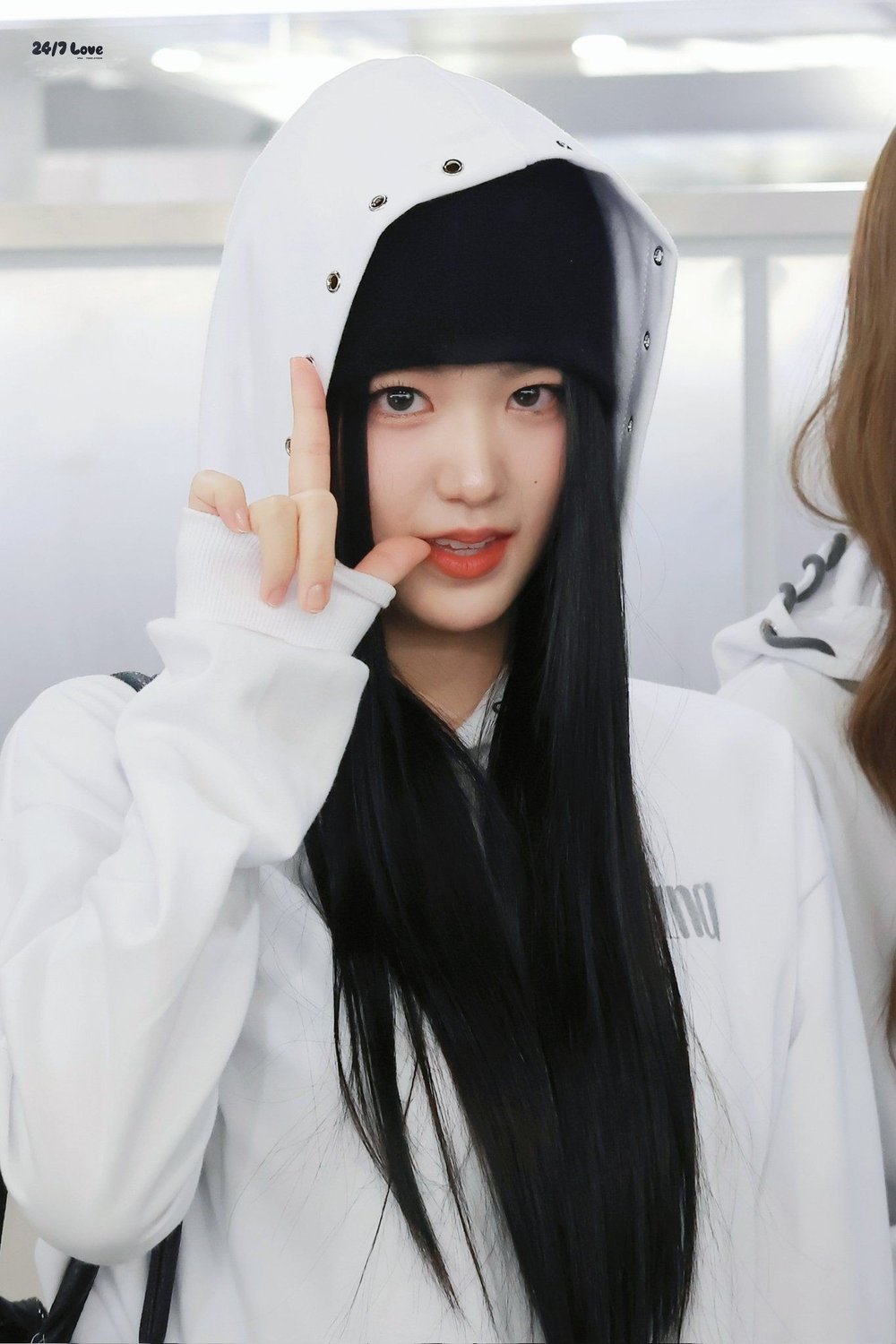 윤지윤