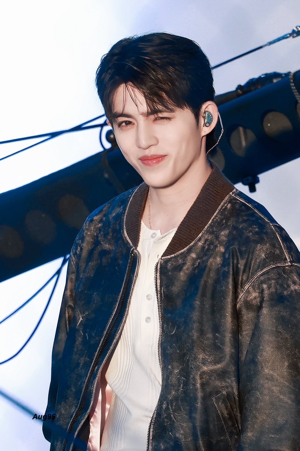 최진혁 