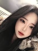 민아