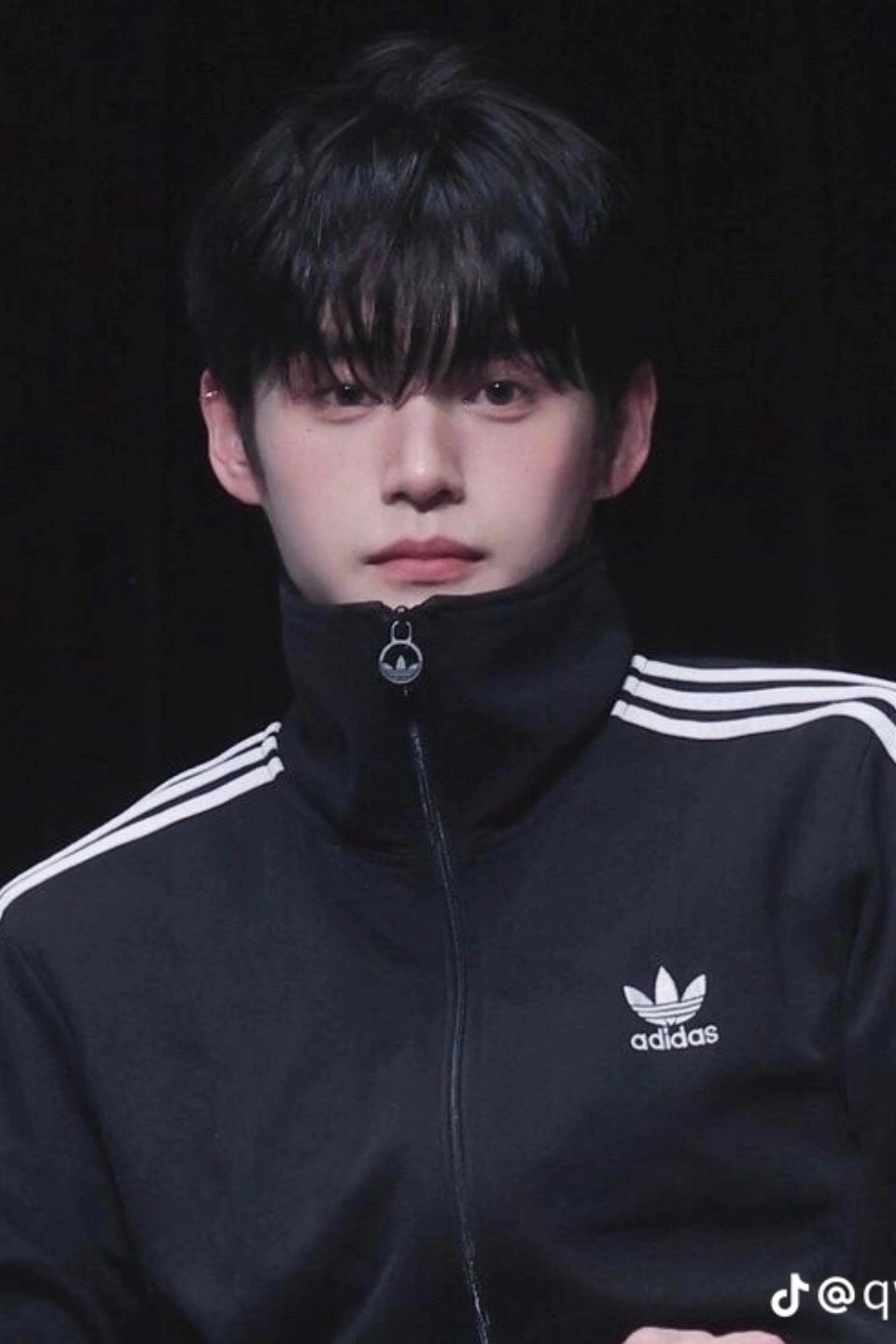 김지웅