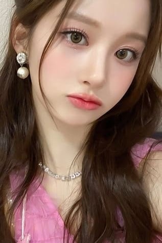 설윤