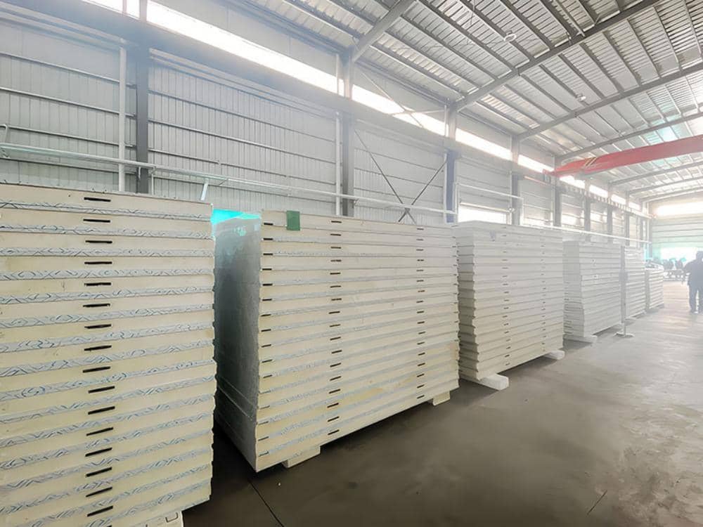 Cold room insulated sandwich panel structure with steel faces and selectable insulation core