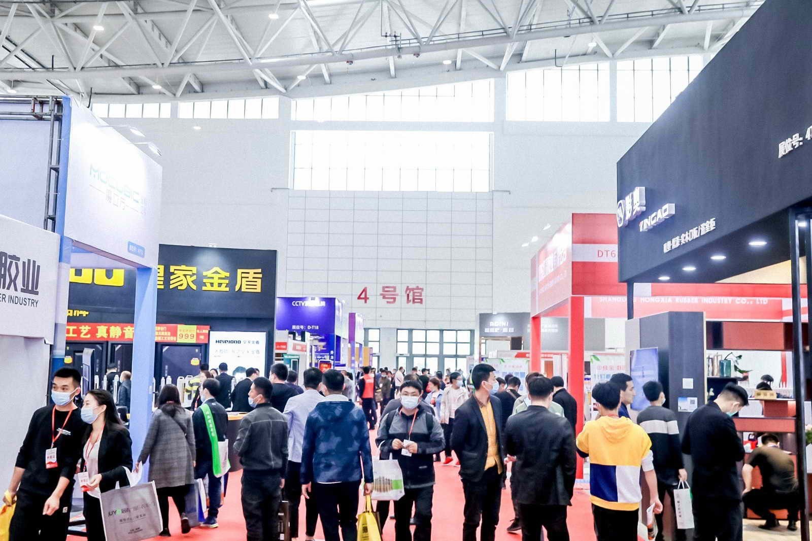 Building materials exhibition floor with export buyers