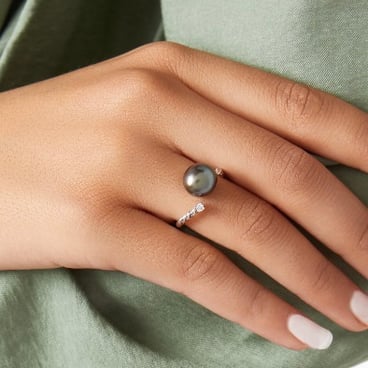 Akila Twisted Elegance Pearl & Diamond Ring