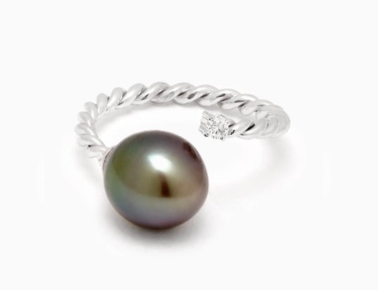 Akila Twisted Elegance Pearl & Diamond Ring