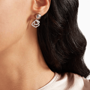 Pinctada Earrings with Tahitian Pearl