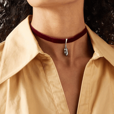 Luxe Velvet Strap Pendant Choker with Drop Pearl