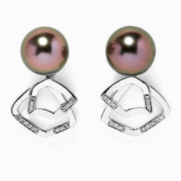 Pinctada Earrings with Tahitian Pearl