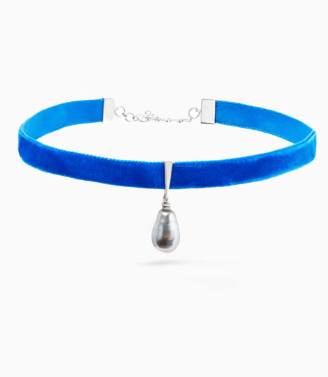 Luxe Velvet Strap Pendant Choker with Drop Pearl