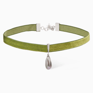 Luxe Velvet Strap Pendant Choker with Drop Pearl