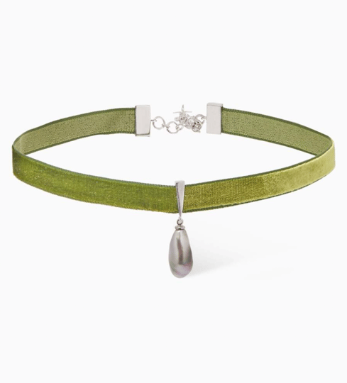 Luxe Velvet Strap Pendant Choker with Drop Pearl