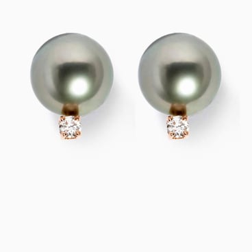 Tahitian pearls with Diamond Studs