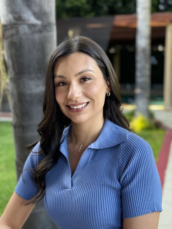 Jazmin Alarcon, Licensed Clinical Social Worker, outdoors on a sunny day