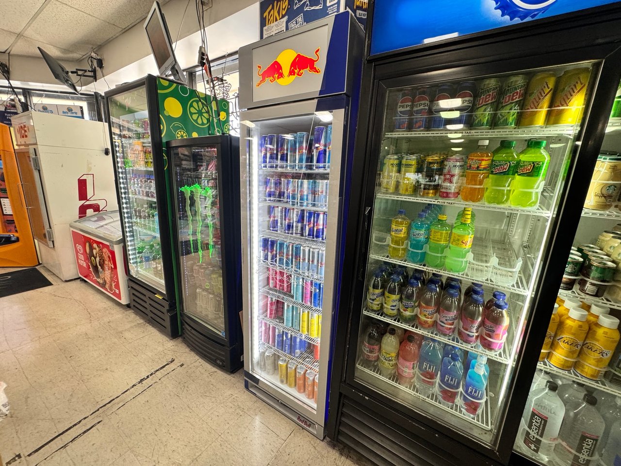 Inside International Liquor in Torrance — photo 23 of 41