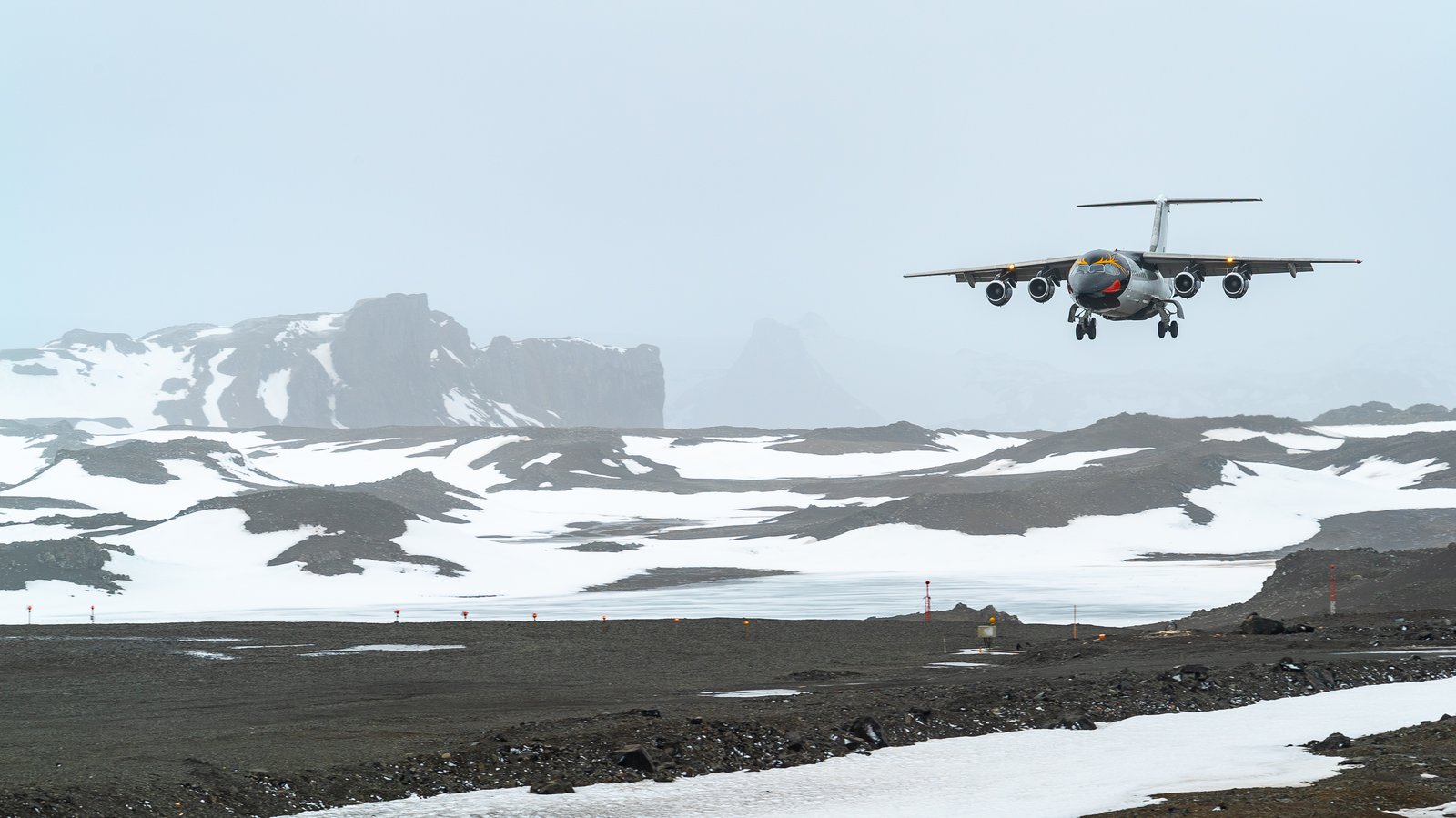 Antarctica Fly-Cruise Delays: Operator Contingencies, Insurance Gaps & Your Rights