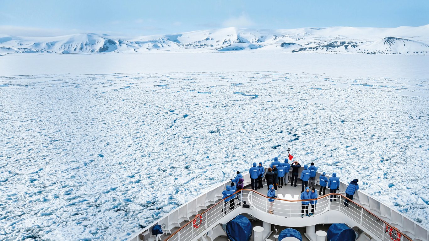 Expedition semi-circumnavigation of Antarctica