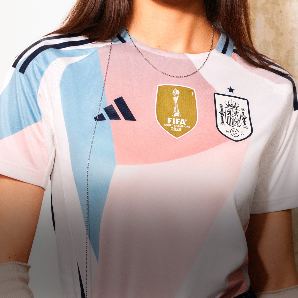 Classic Football Shirts : retro vintage soccer jerseys