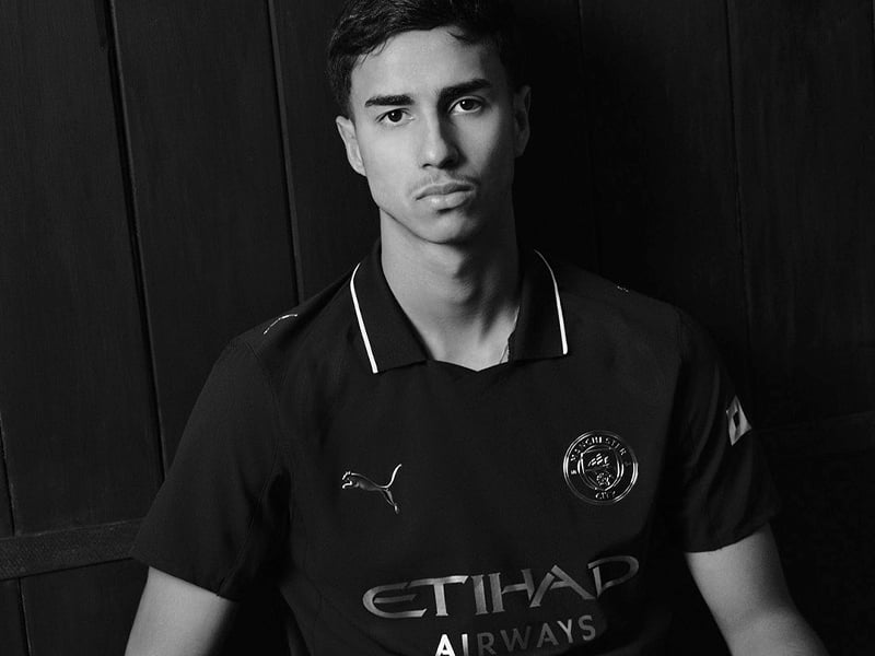 Manchester City 2025-26 Men's Away Shirt