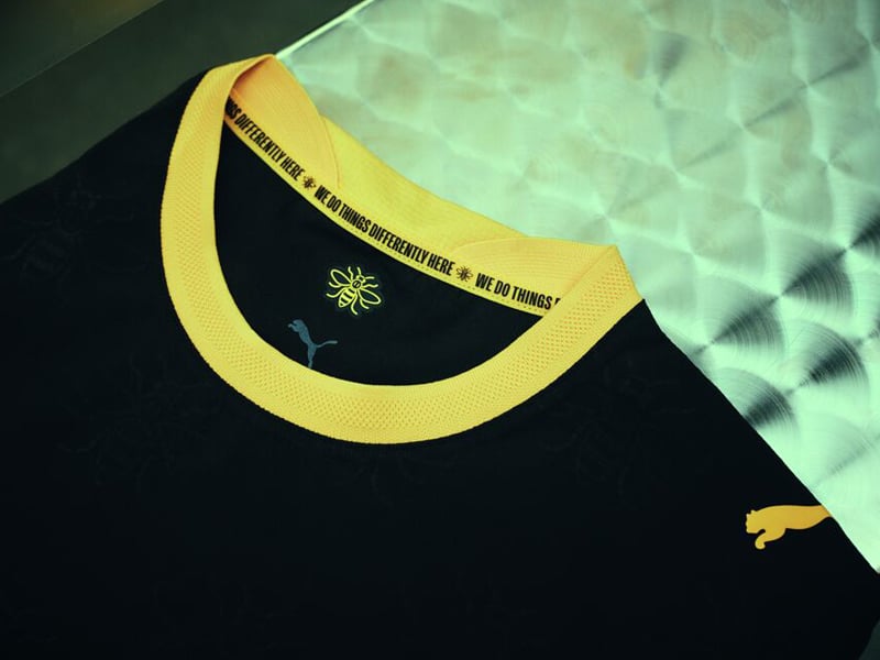 2026-27 Manchester City Away Shirt detail