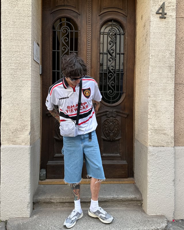 1997-99 Manchester United Away Shirt