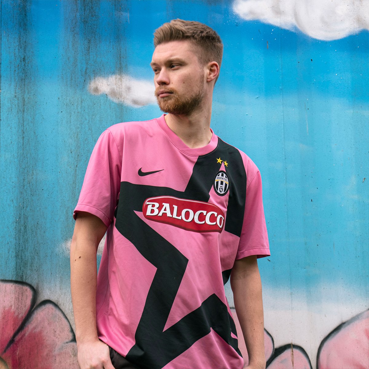 Shop 10s Football Shirts