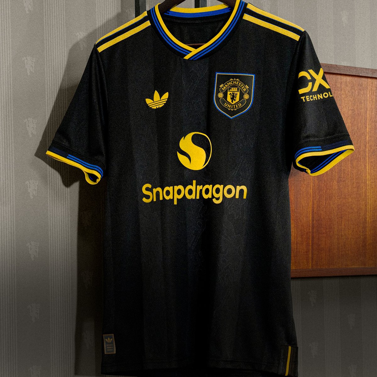 Shop Manchester United Third