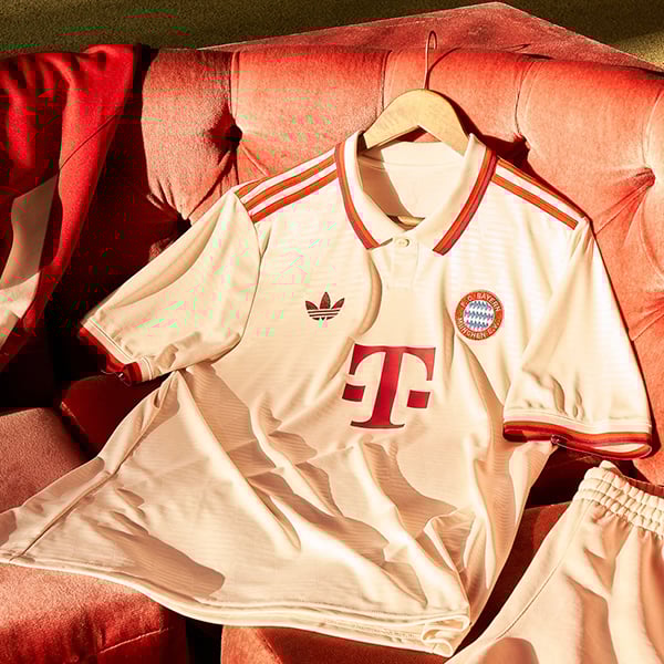 Shop 2024-25 Bayern Munich Third