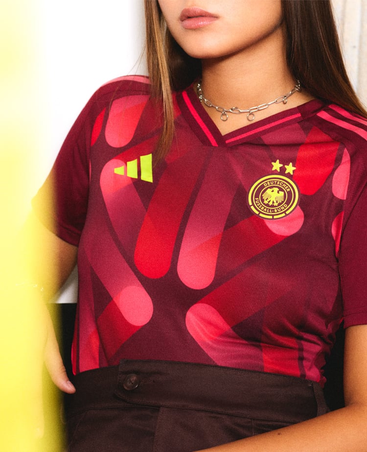 tシャツ EUROS FOOTBALL SHIRT レディース 2025 England Football Team Champions of the UEFA Women's