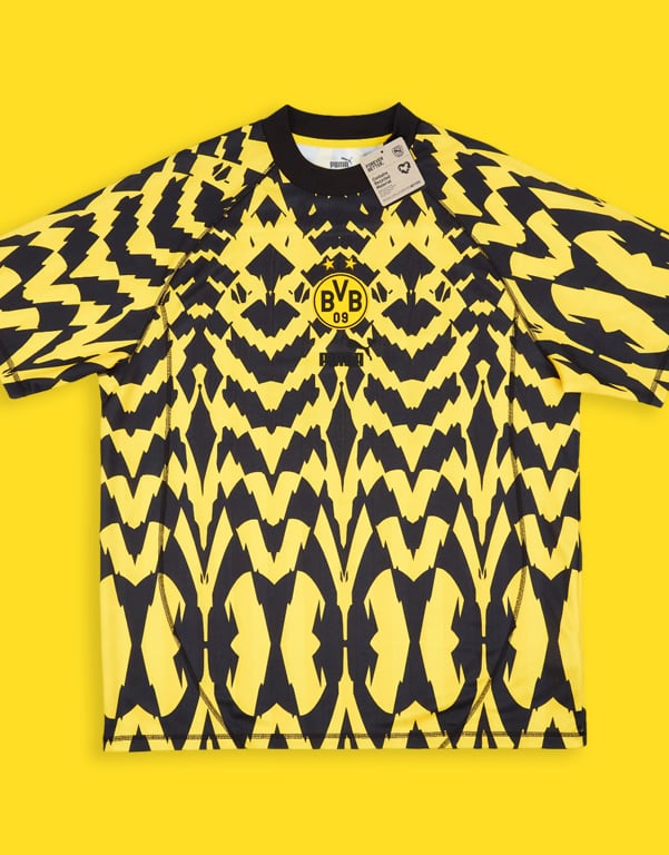 Shop PUMA FtblSTATEMENT Retro Shirt