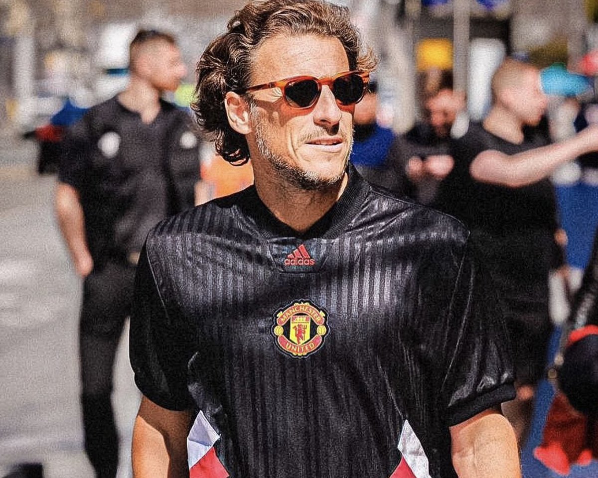 Shop Manchester United Tees