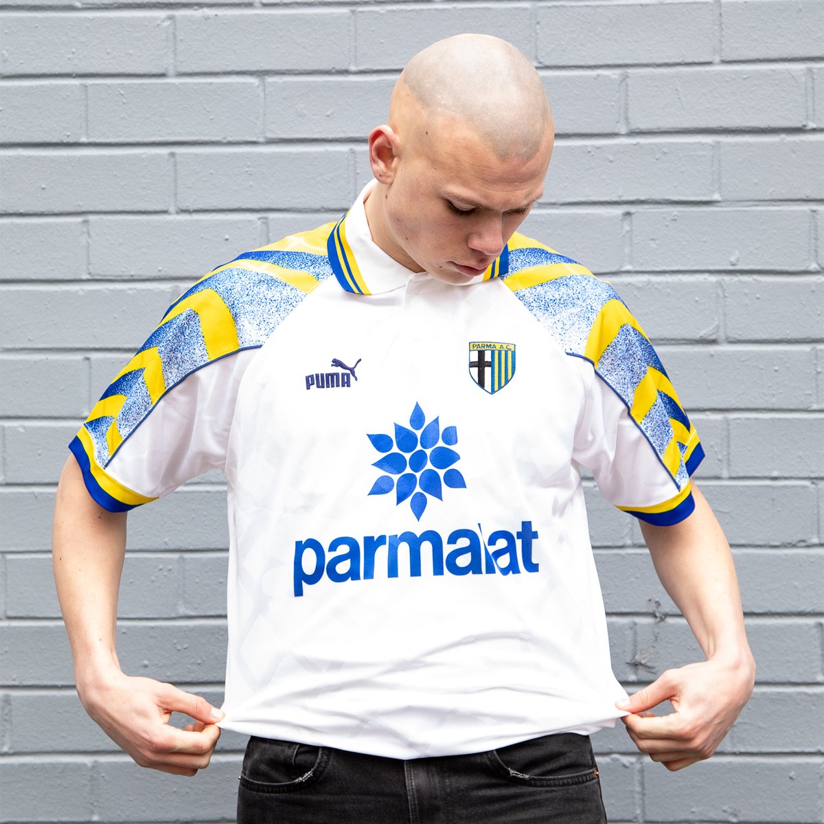 Shop 90s Football Shirts