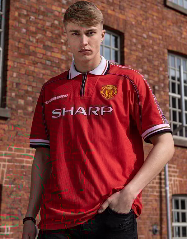 Shop Manchester United 1998-99 Home Shirt