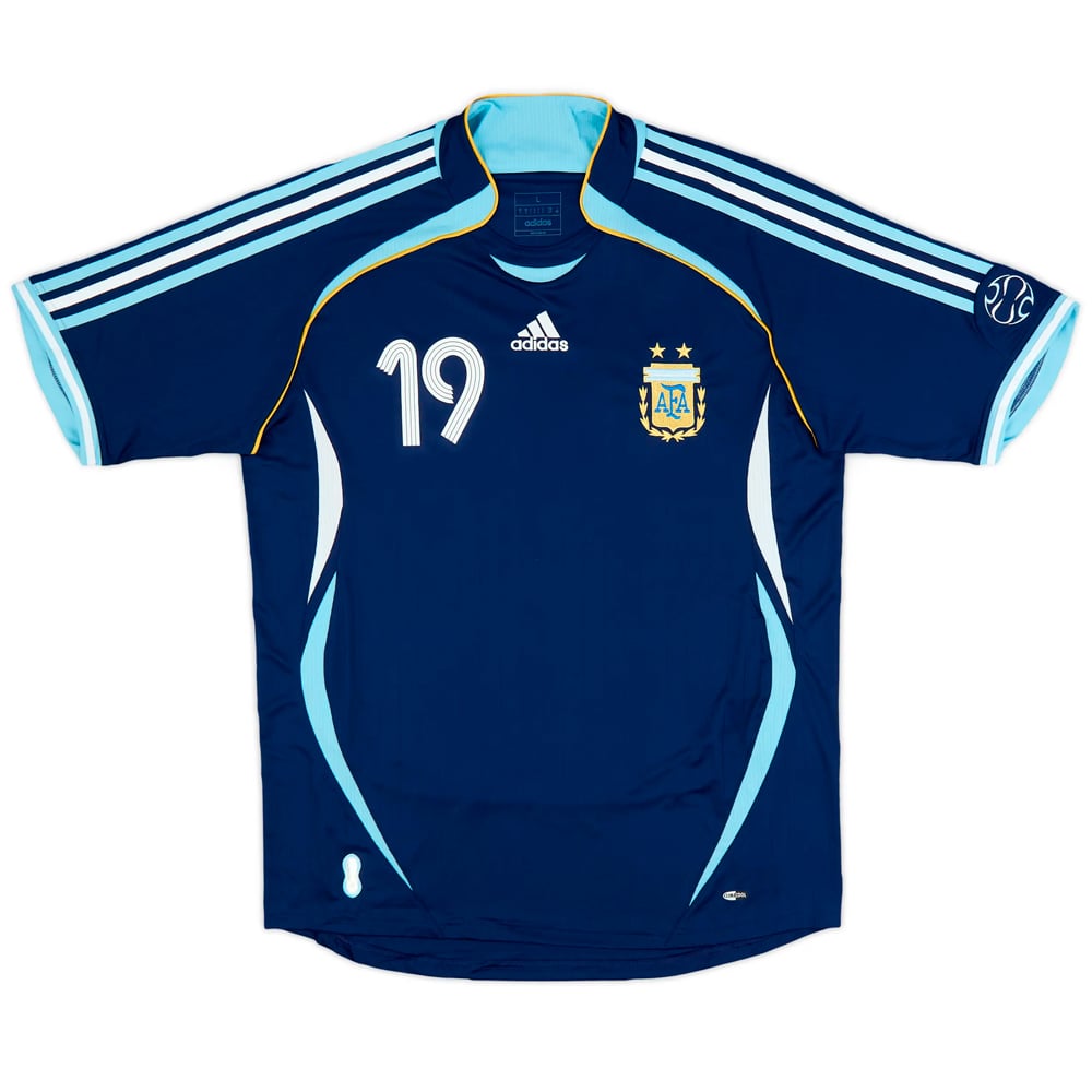 2006 Argentina adidas Reissue Away Shirt Messi #19 Back