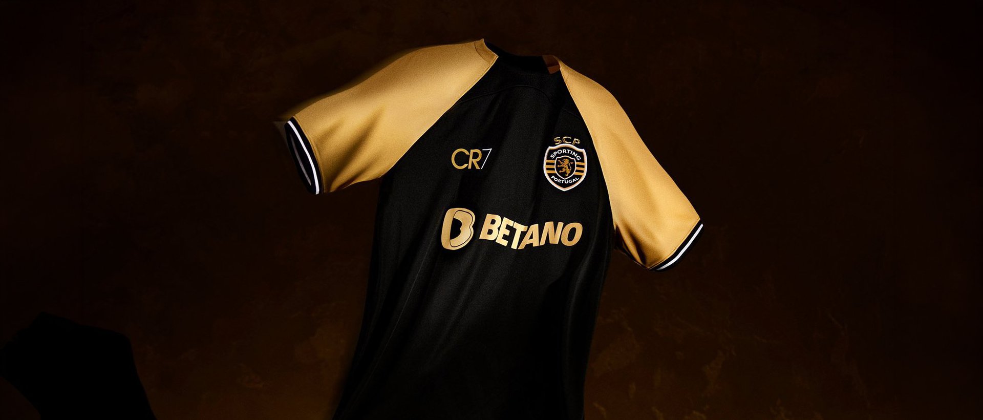 Shop Cristiano Ronaldo CR7 Sporting Shirt