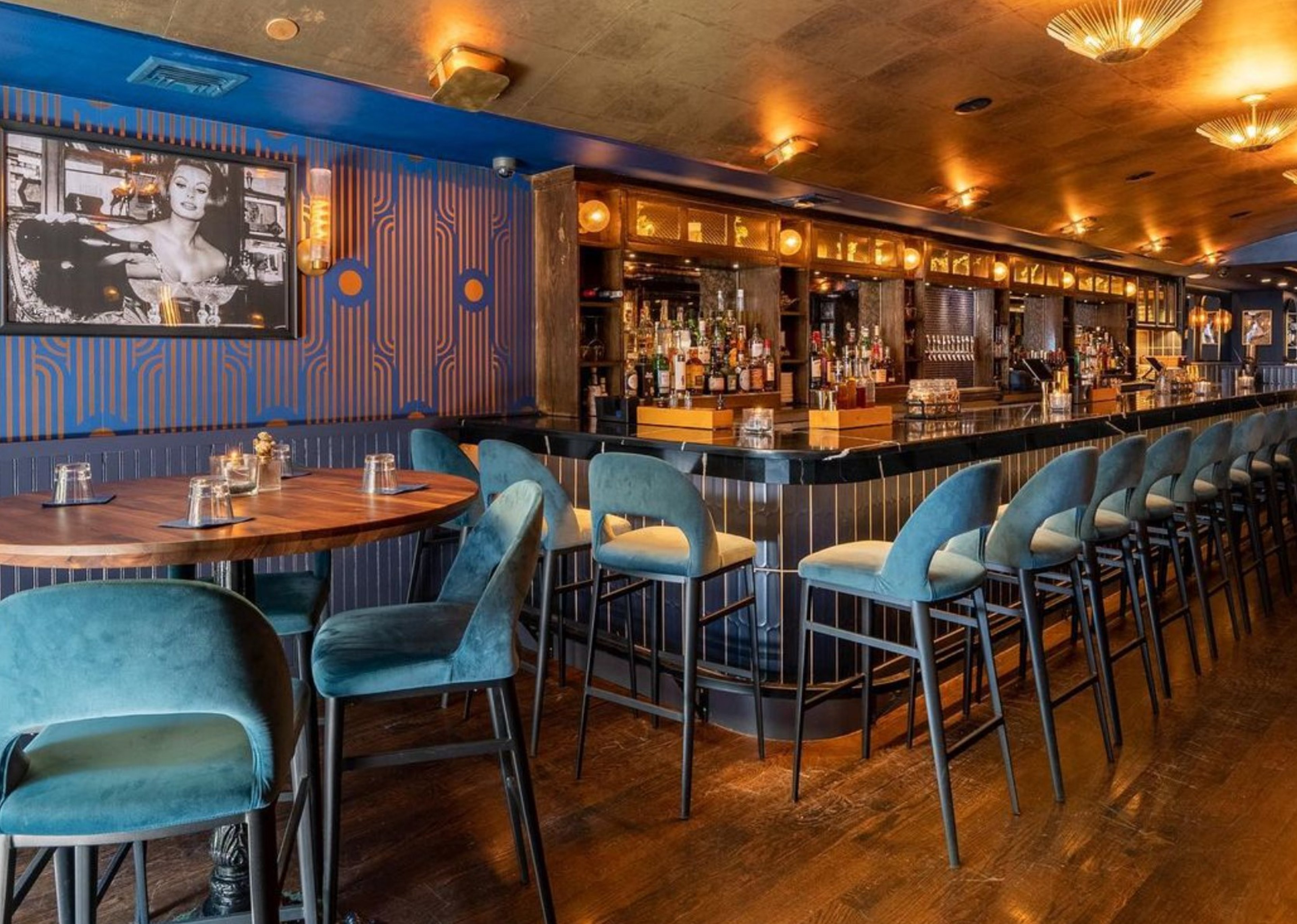 21 Fabulous Happy Hour Spots in Hells Kitchen 