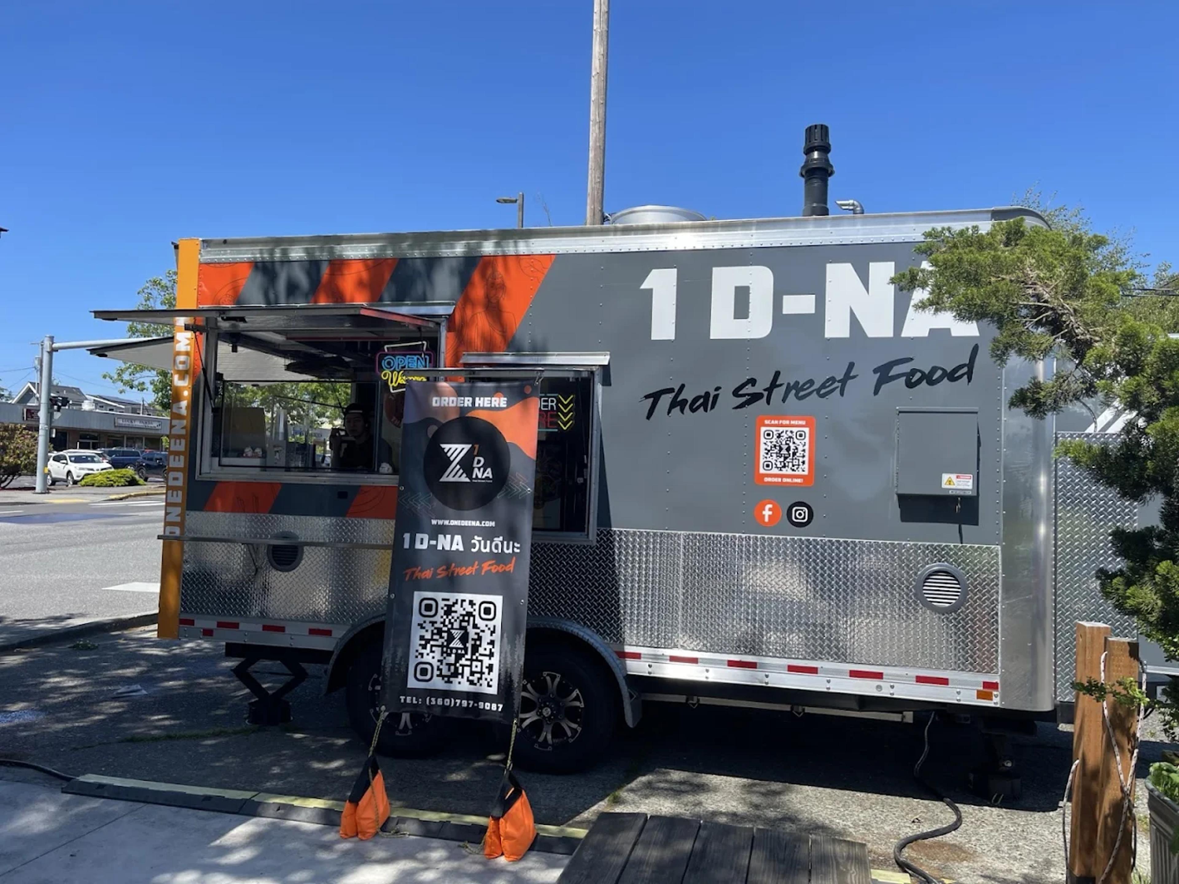 1 D-NA Thai Street Food