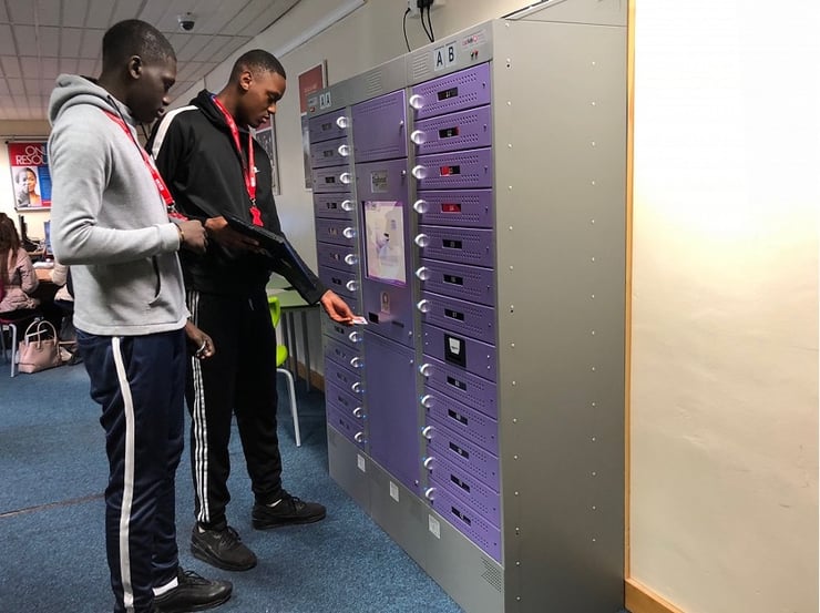 Students usiing the Diplomat Smart Locker in the Rotherham College Learning Resources Centre